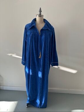 Vintage Blue Vanna White Velvet night down with Tassel Zip